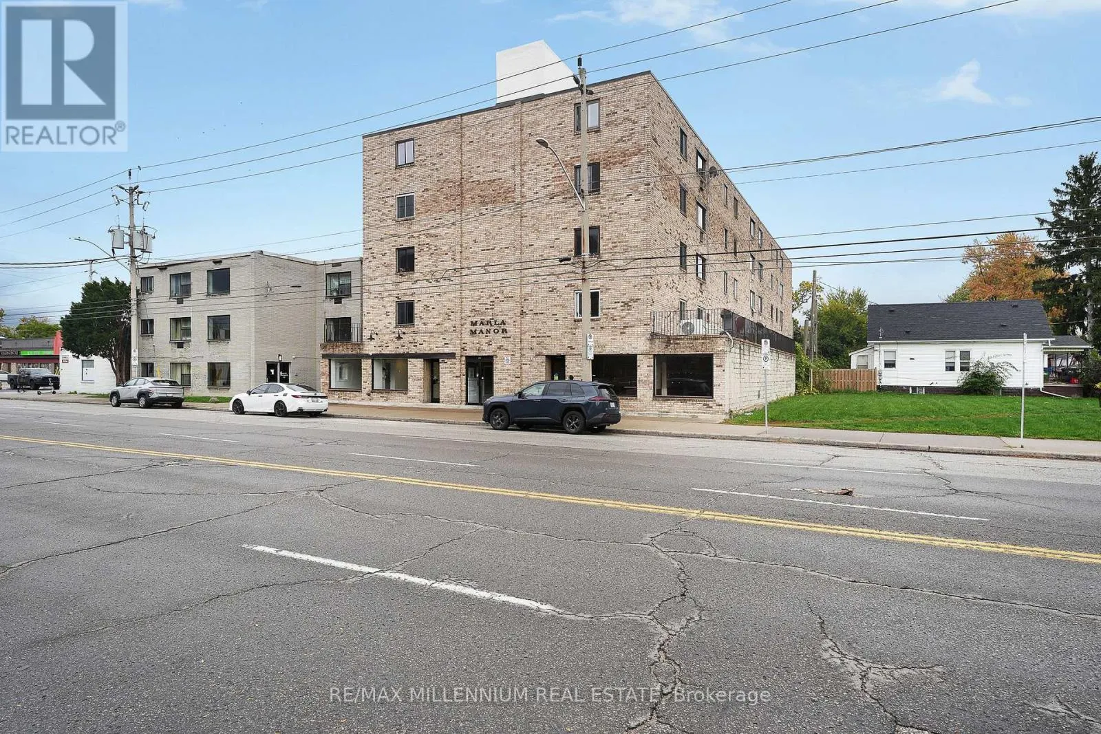 1747-1767 UNIVERSITY AVENUE W