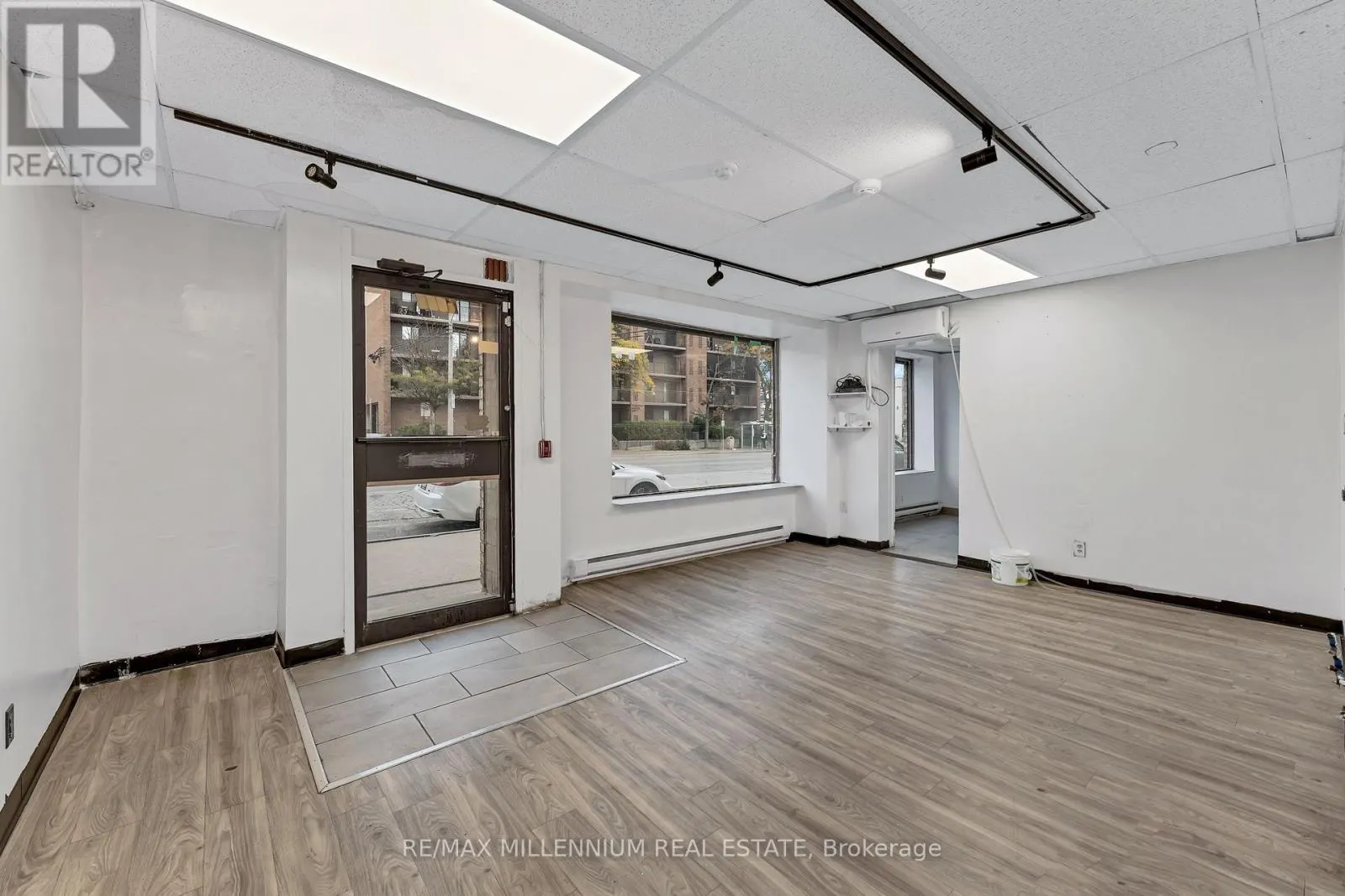 1747-1767 UNIVERSITY AVENUE W