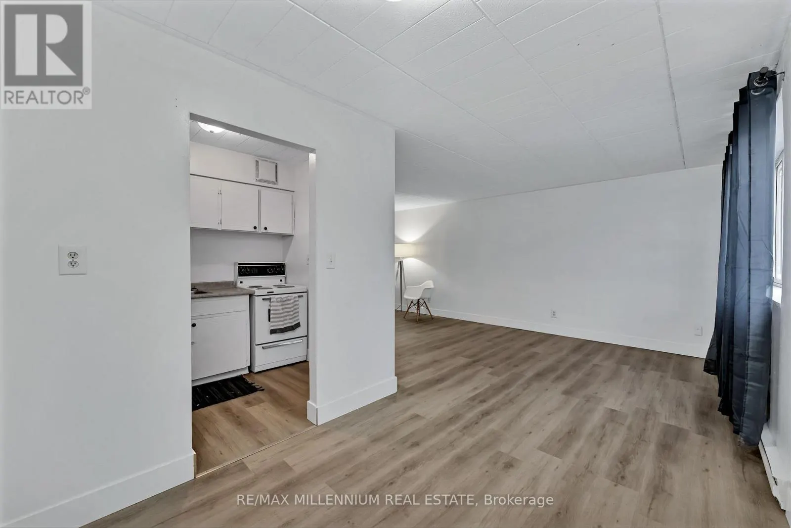 1747-1767 UNIVERSITY AVENUE W