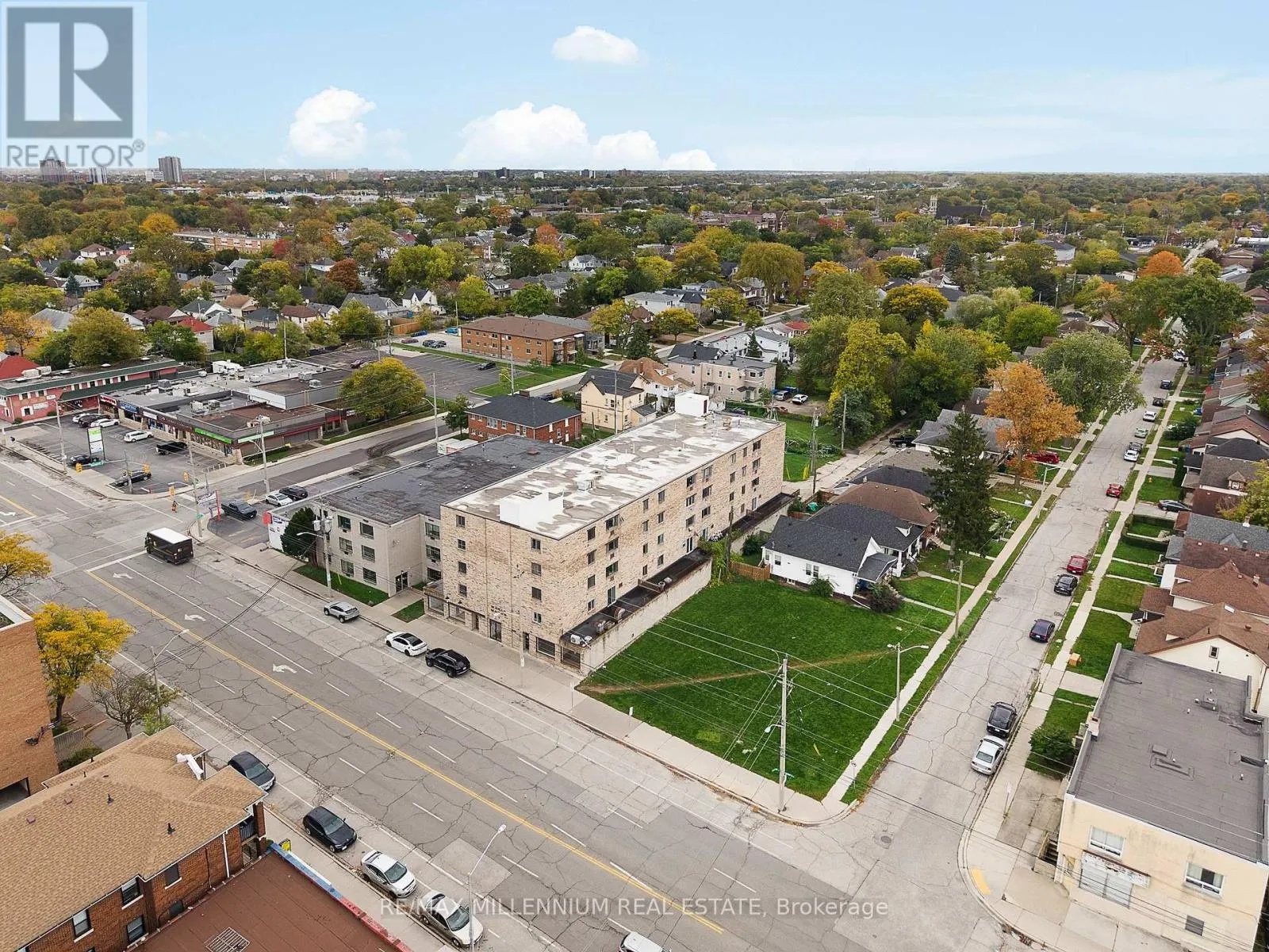 1747-1767 UNIVERSITY AVENUE W
