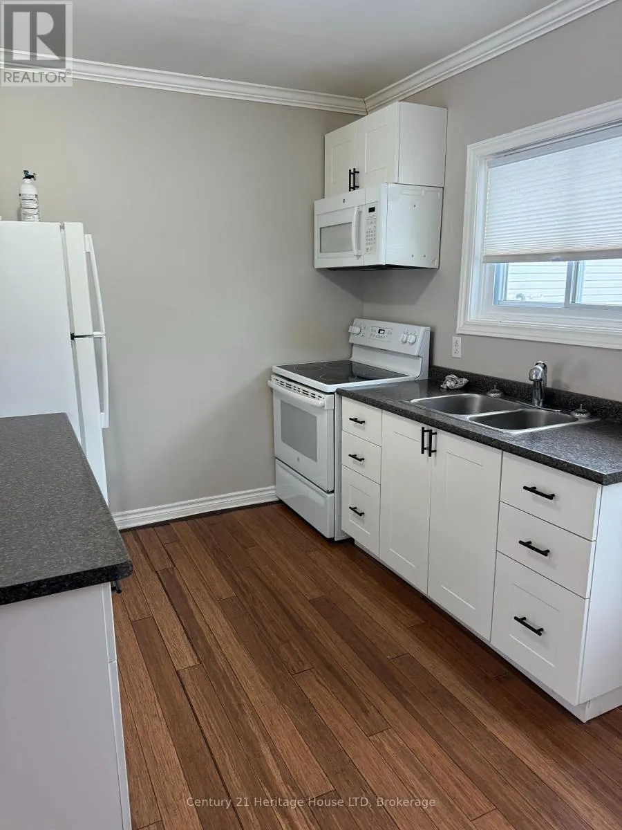 STUDIO - 154 RIDGE ROAD N #Studio