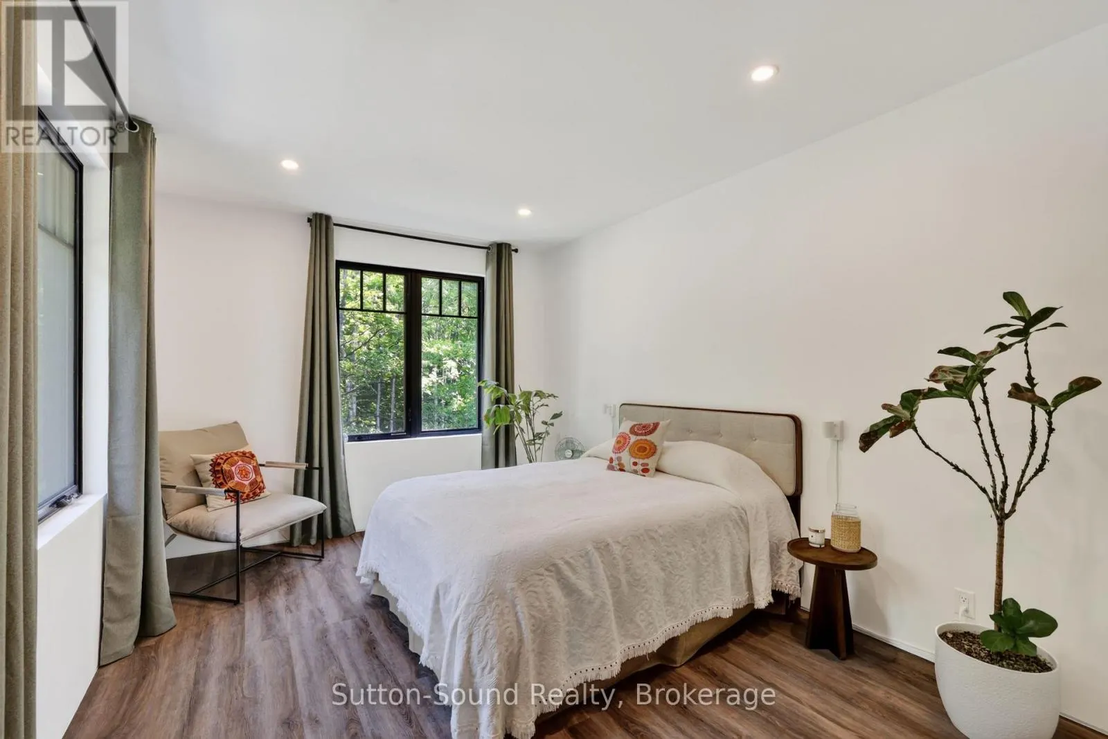 207 CAPE CHIN SOUTH ROAD