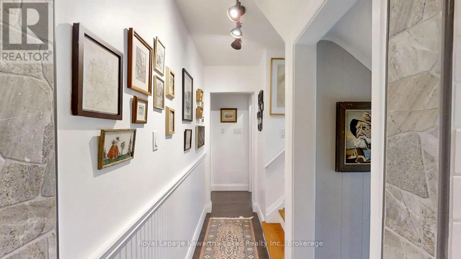 114 COLBORNE STREET W