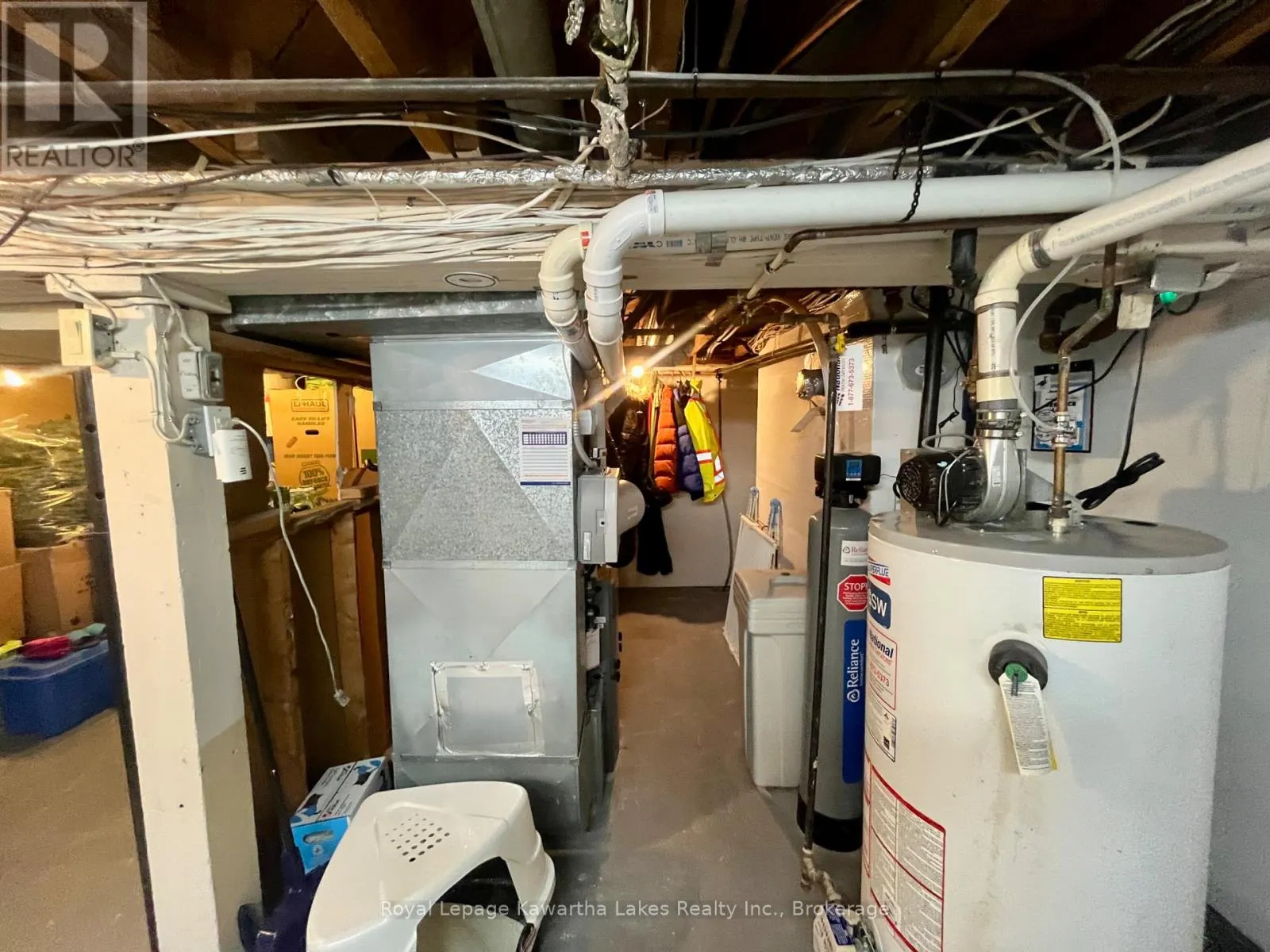 114 COLBORNE STREET W