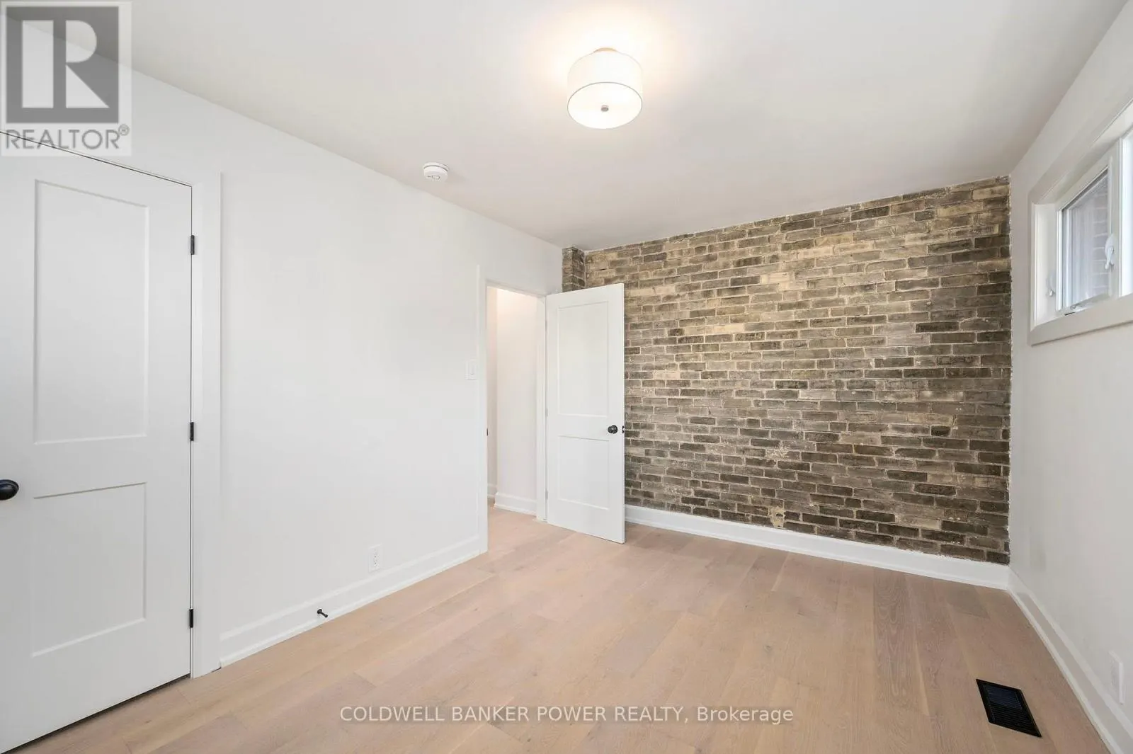 MAIN - 94 BRUCE STREET #Main