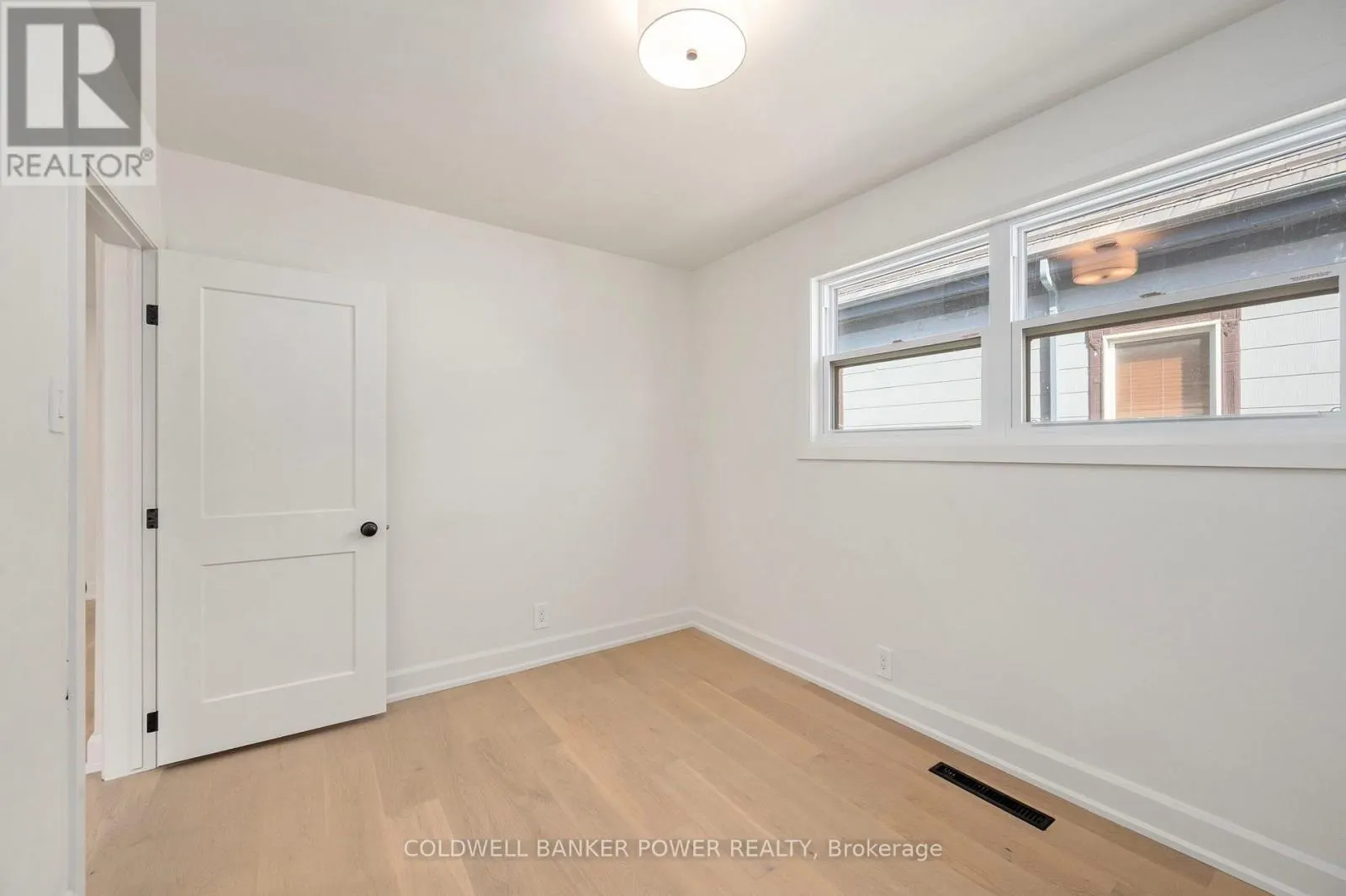MAIN - 94 BRUCE STREET #Main