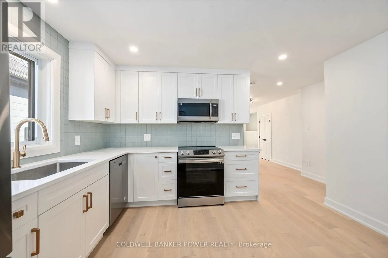 MAIN - 94 BRUCE STREET #Main