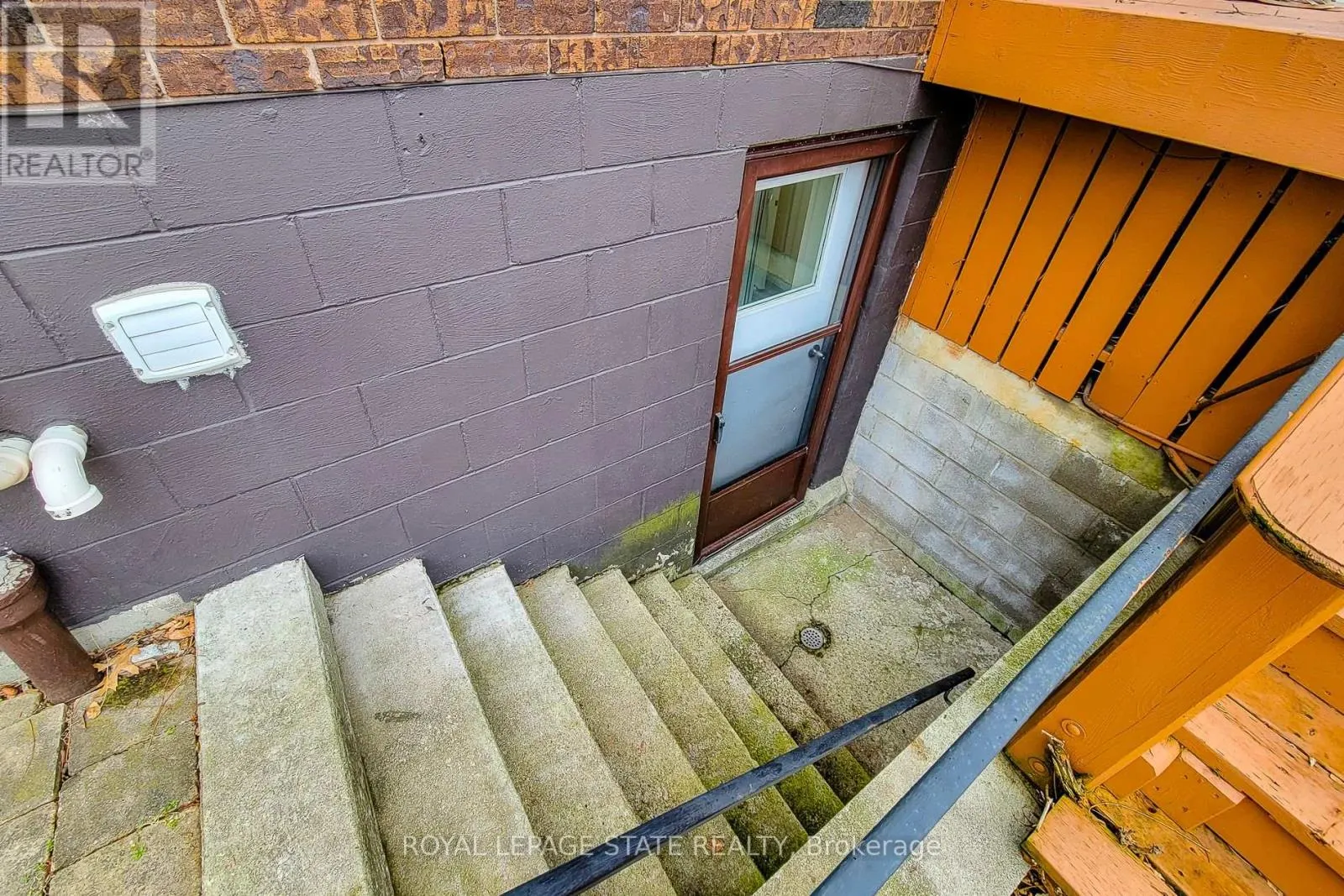 114 JUANITA DRIVE