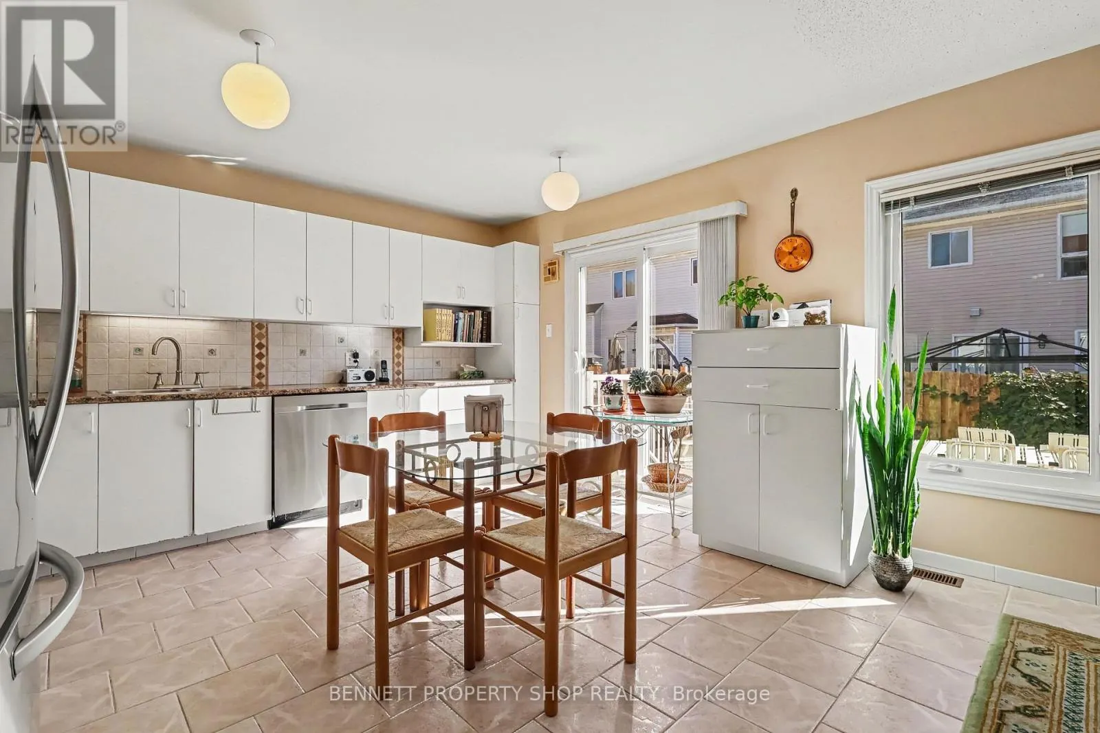 369 STONEWAY DRIVE