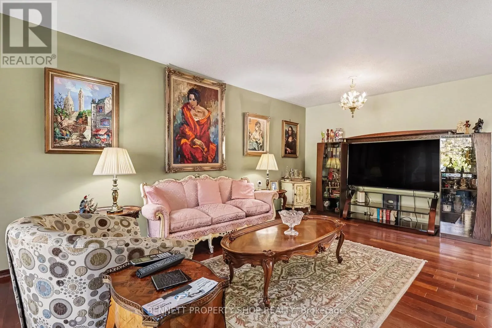 369 STONEWAY DRIVE