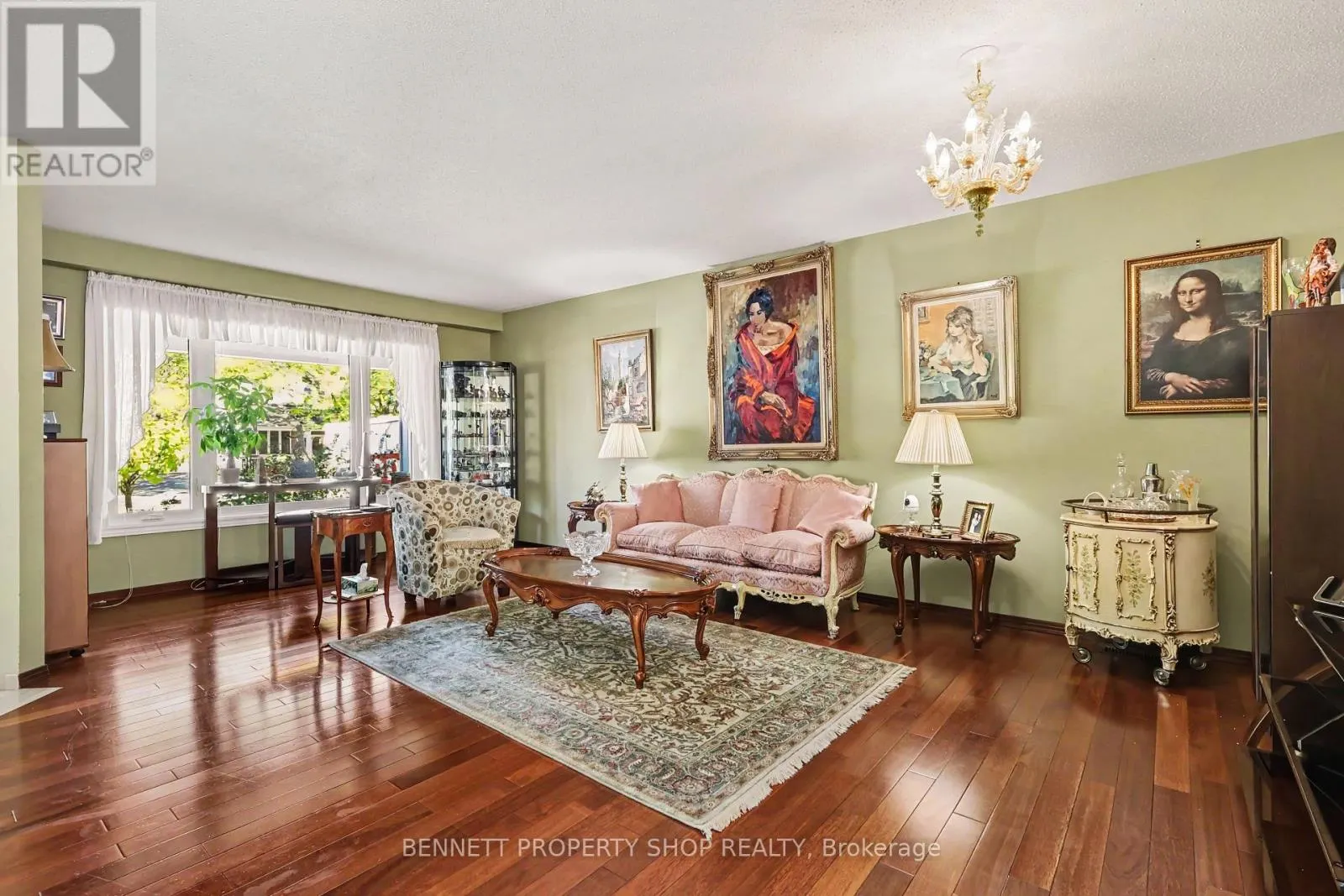 369 STONEWAY DRIVE