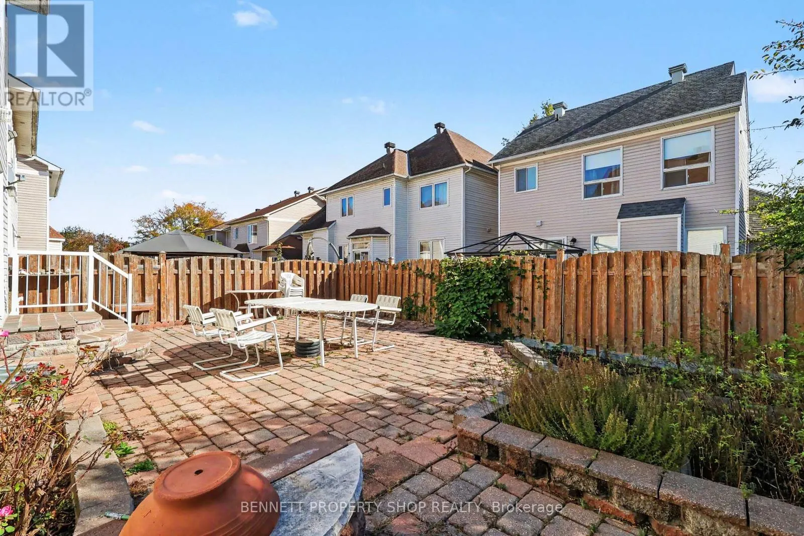 369 STONEWAY DRIVE