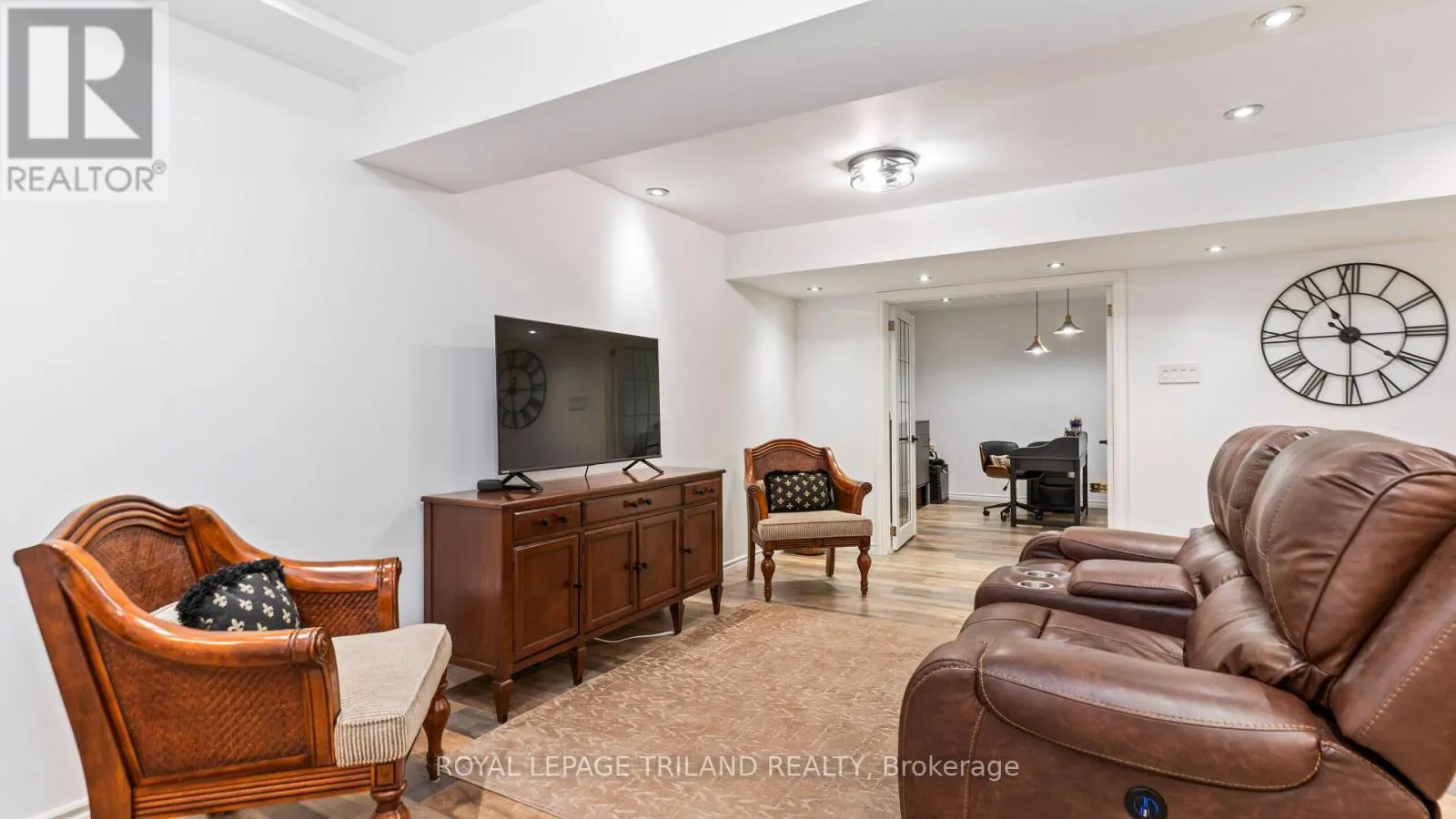 6 - 20 WINDEMERE PLACE #6