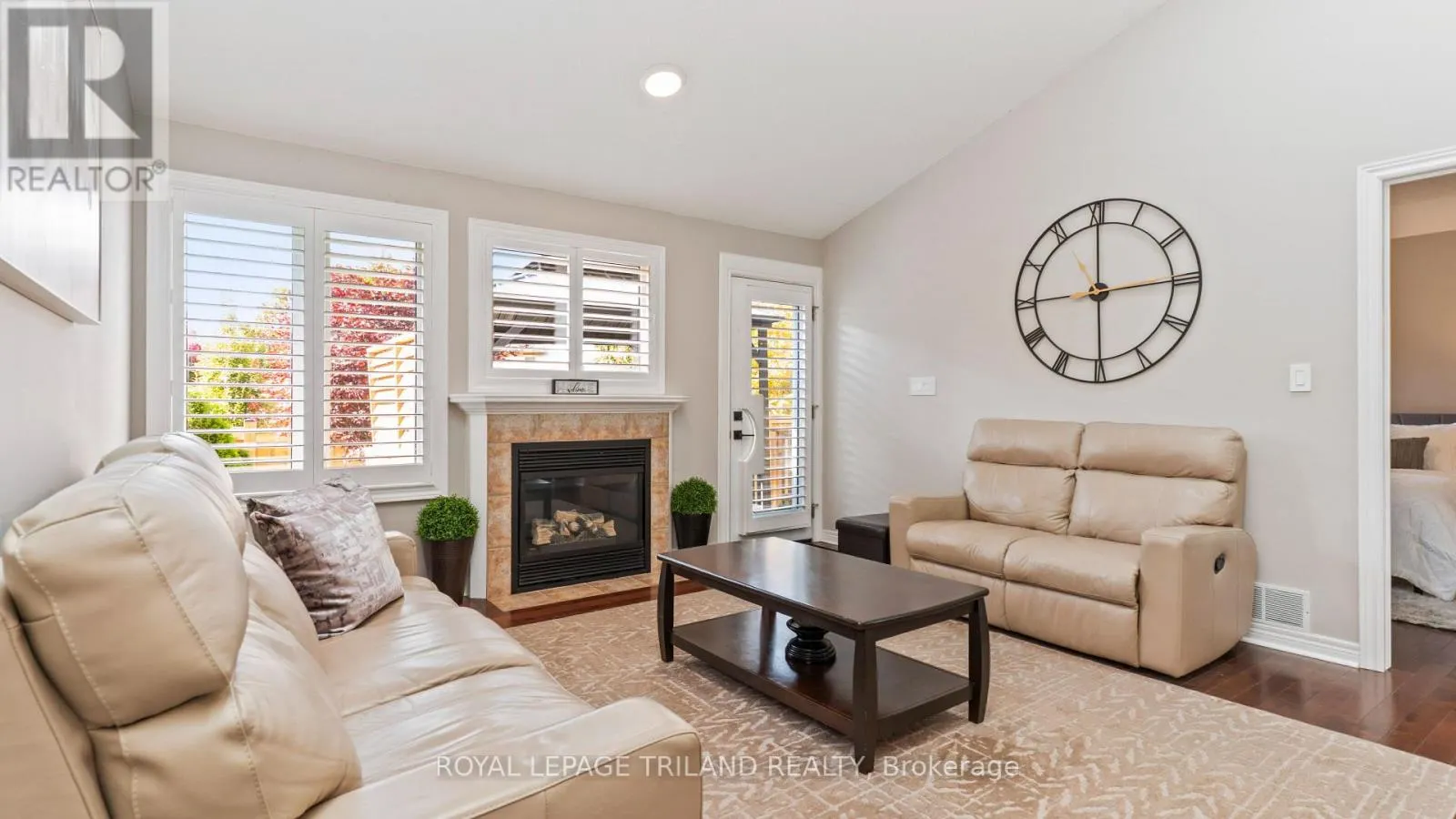 6 - 20 WINDEMERE PLACE #6