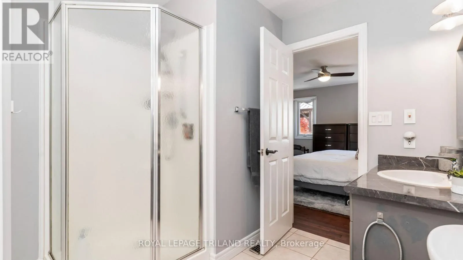 6 - 20 WINDEMERE PLACE #6
