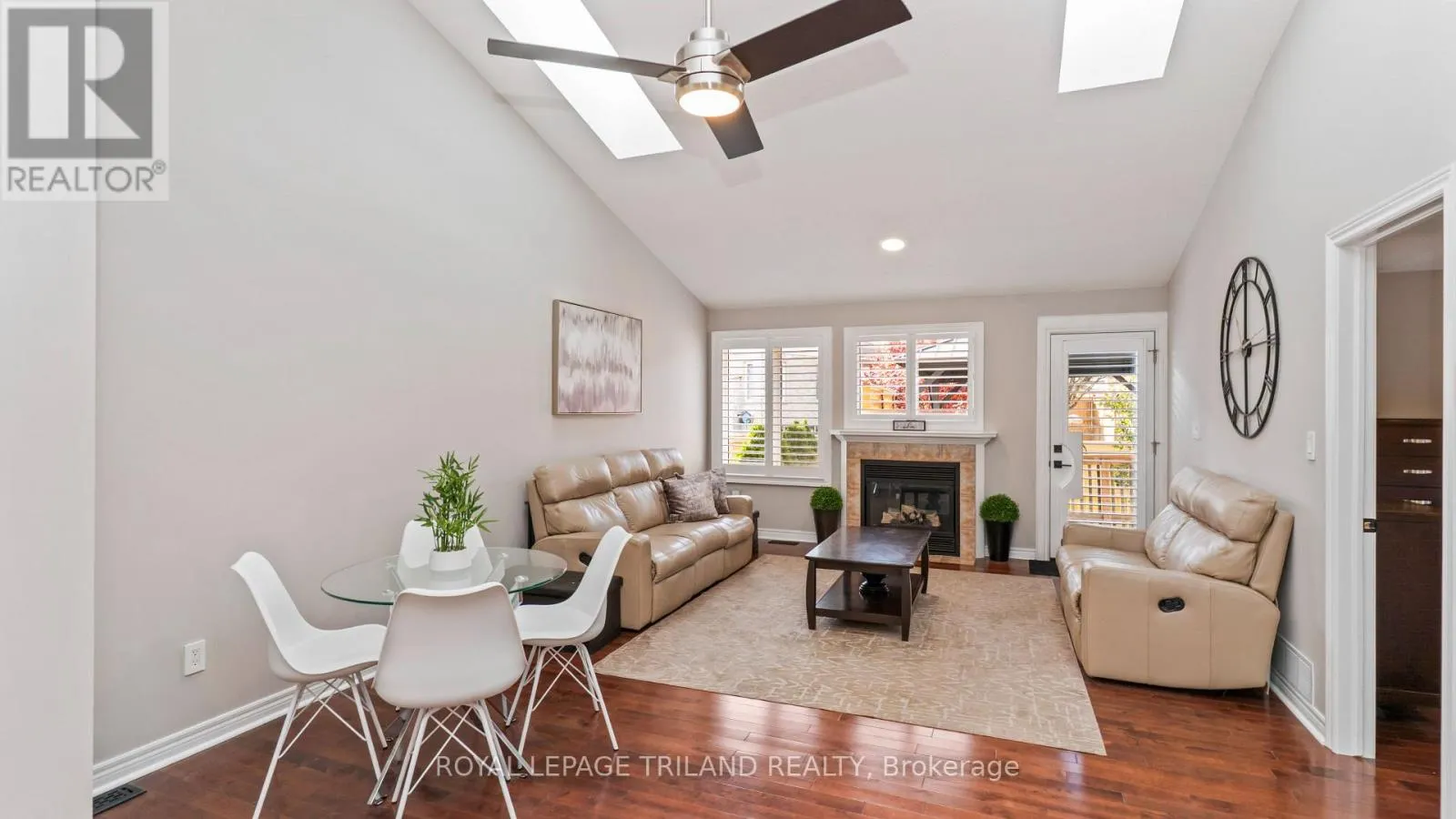 6 - 20 WINDEMERE PLACE #6