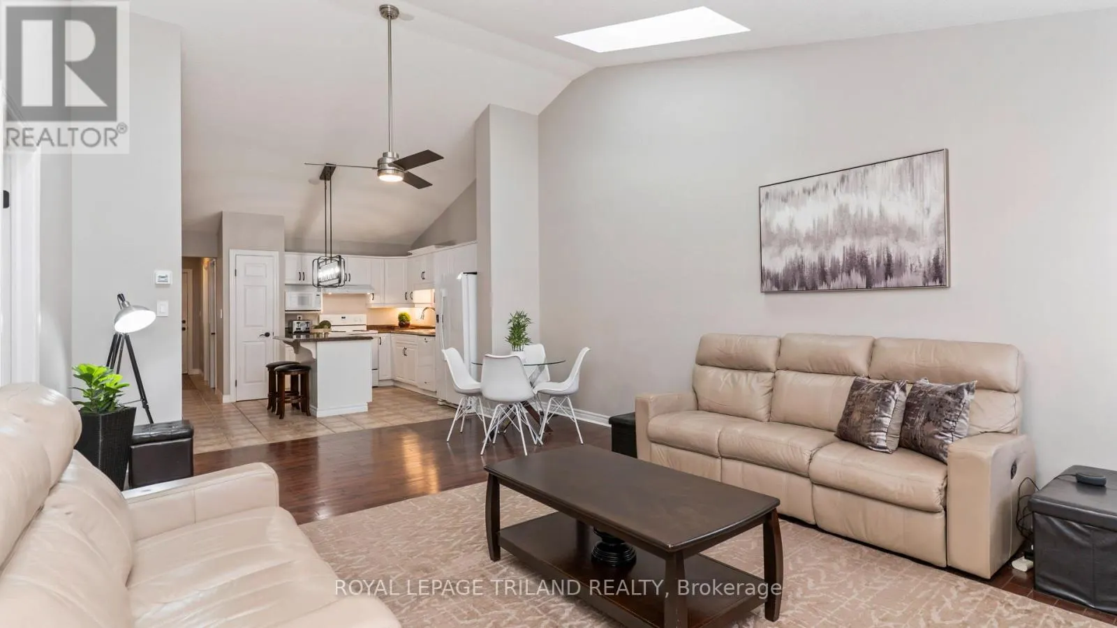 6 - 20 WINDEMERE PLACE #6
