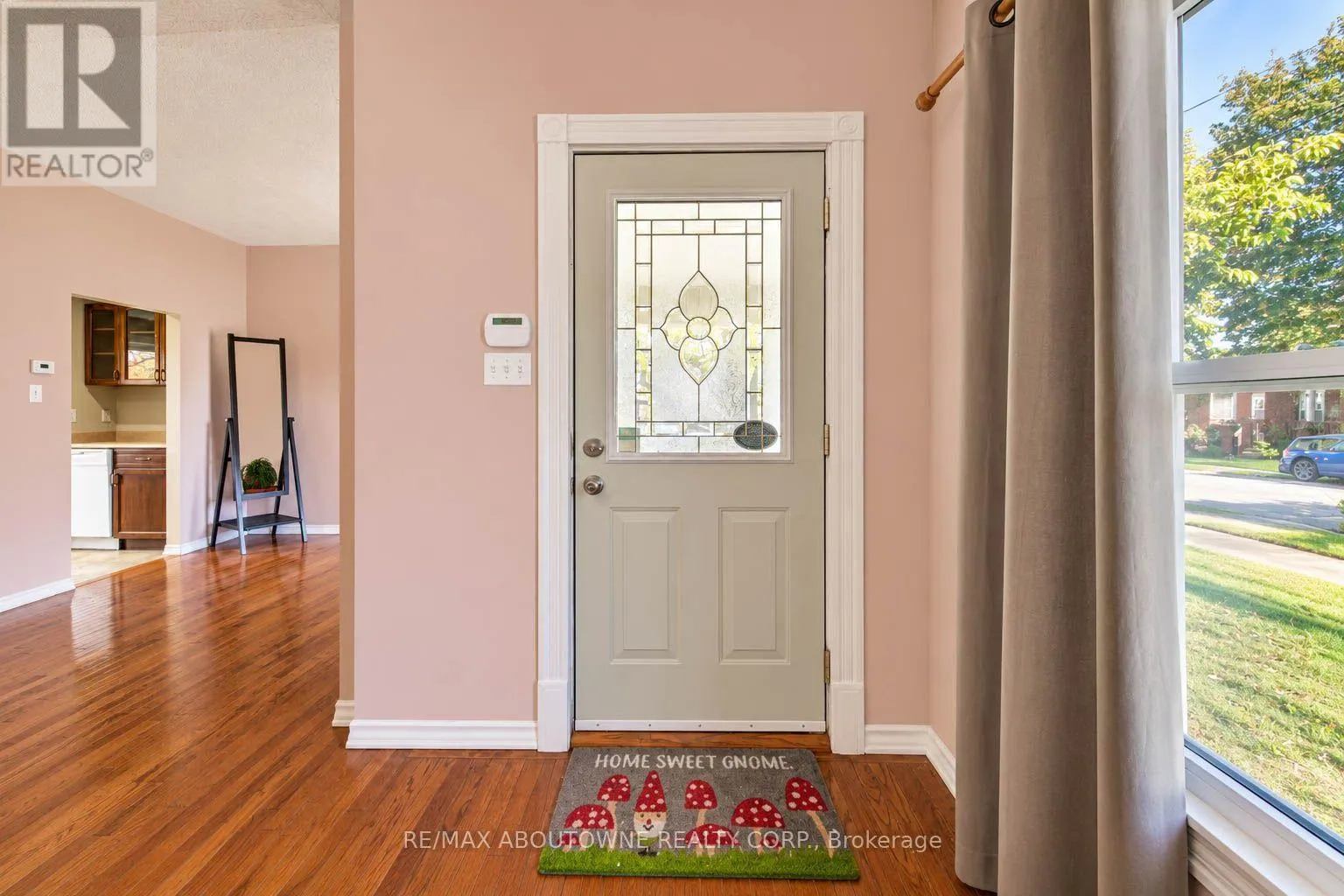 81 GLENDALE AVENUE N