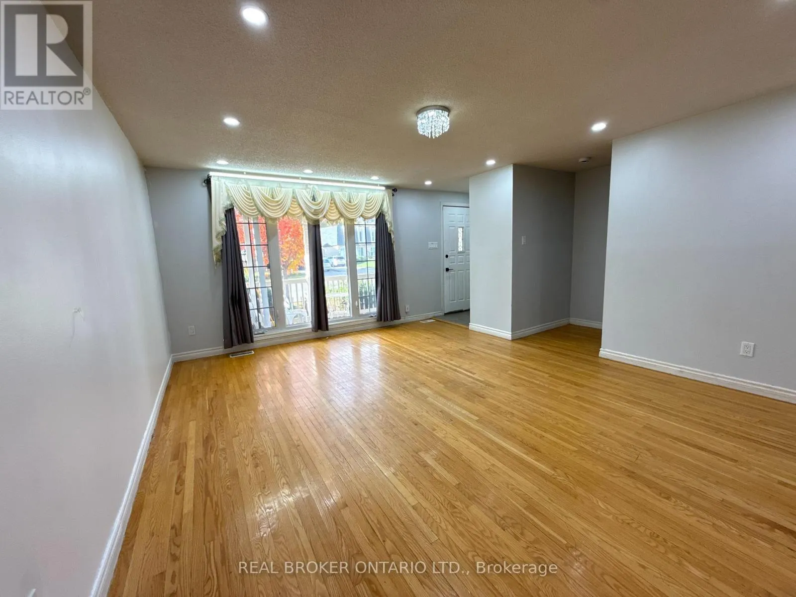 MAIN - 535 ELGIN STREET N