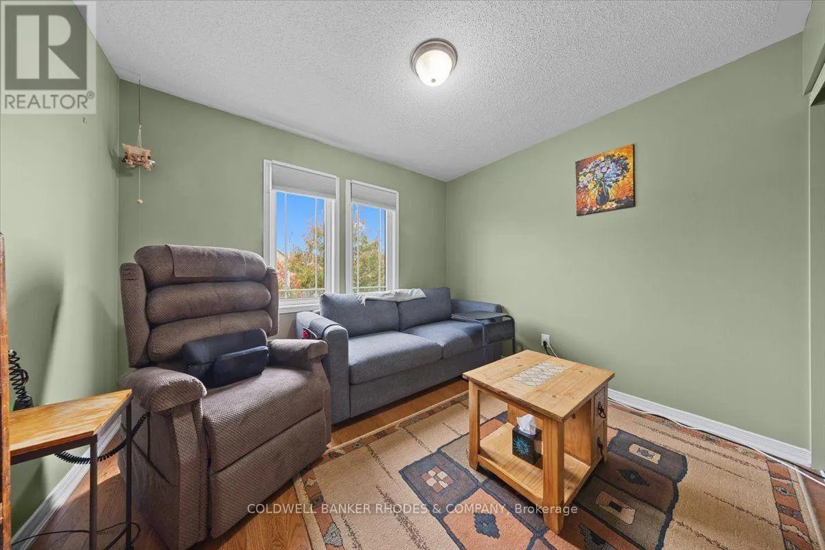 445 MEADOWBREEZE DRIVE