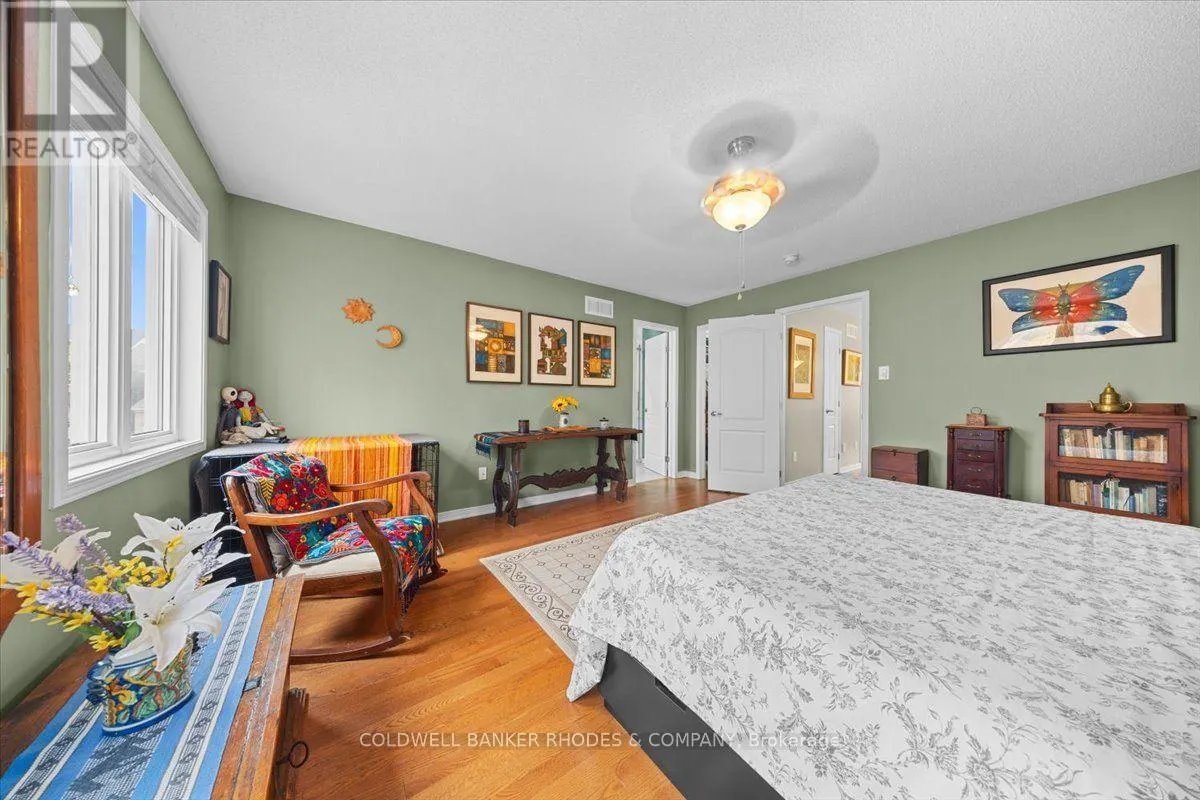 445 MEADOWBREEZE DRIVE
