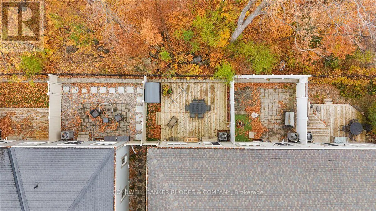 445 MEADOWBREEZE DRIVE