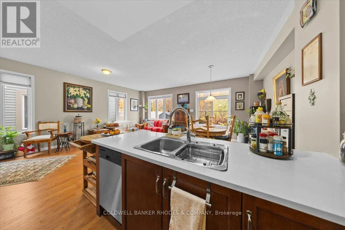 445 MEADOWBREEZE DRIVE