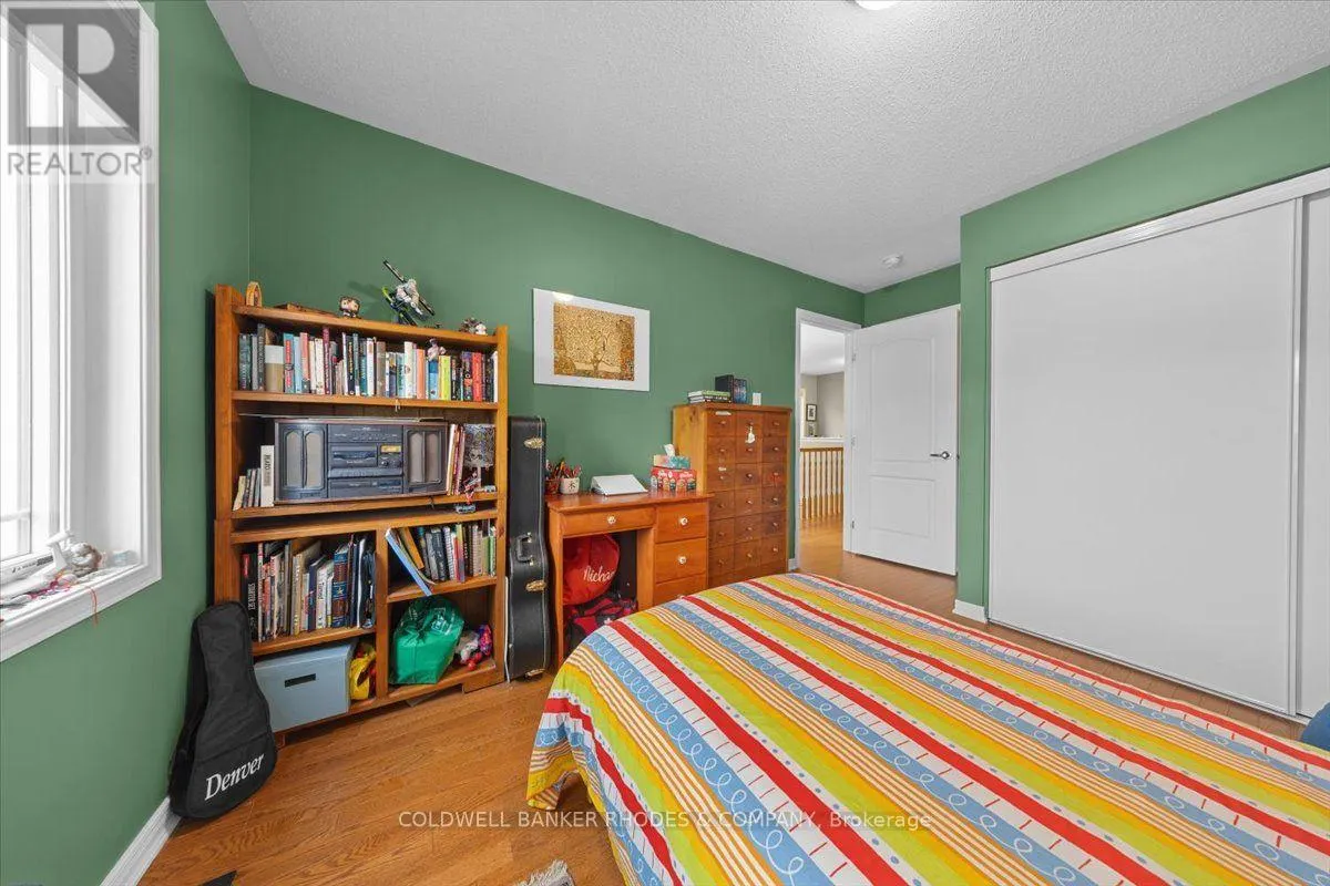 445 MEADOWBREEZE DRIVE
