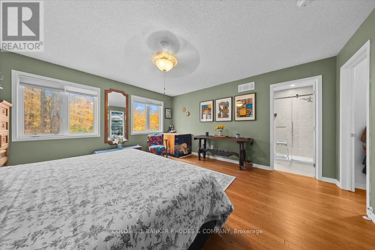 445 MEADOWBREEZE DRIVE