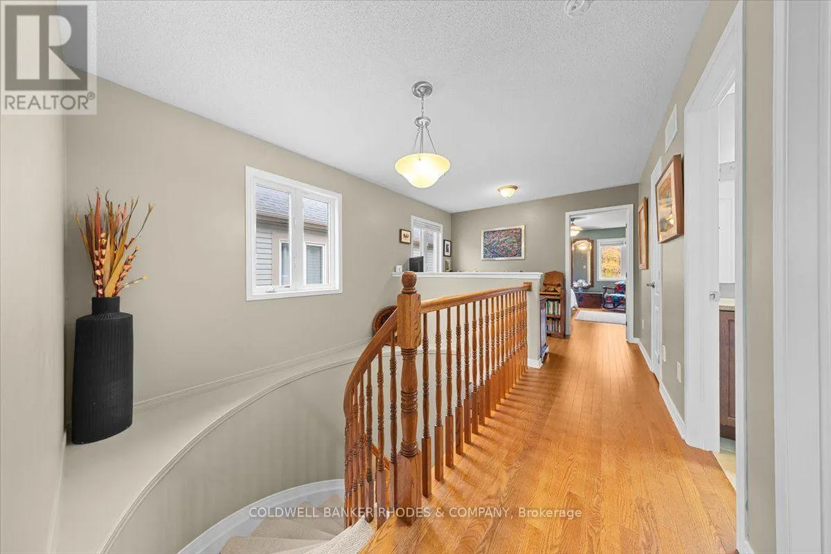 445 MEADOWBREEZE DRIVE