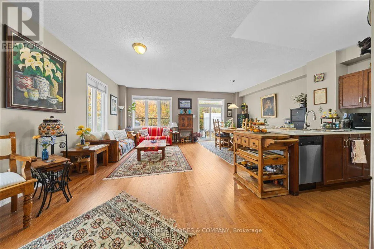 445 MEADOWBREEZE DRIVE
