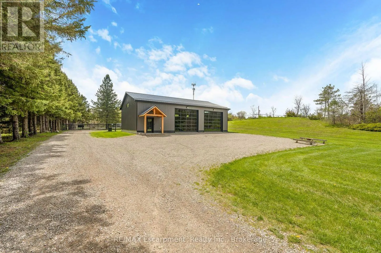 2092 HIGHWAY 6