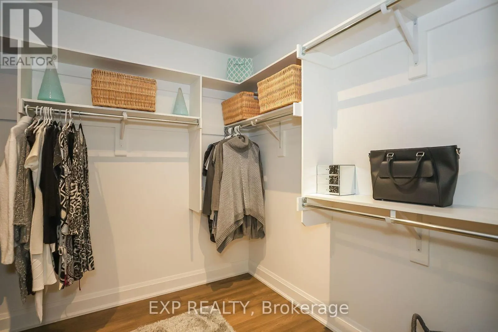 77A BROADWAY AVENUE
