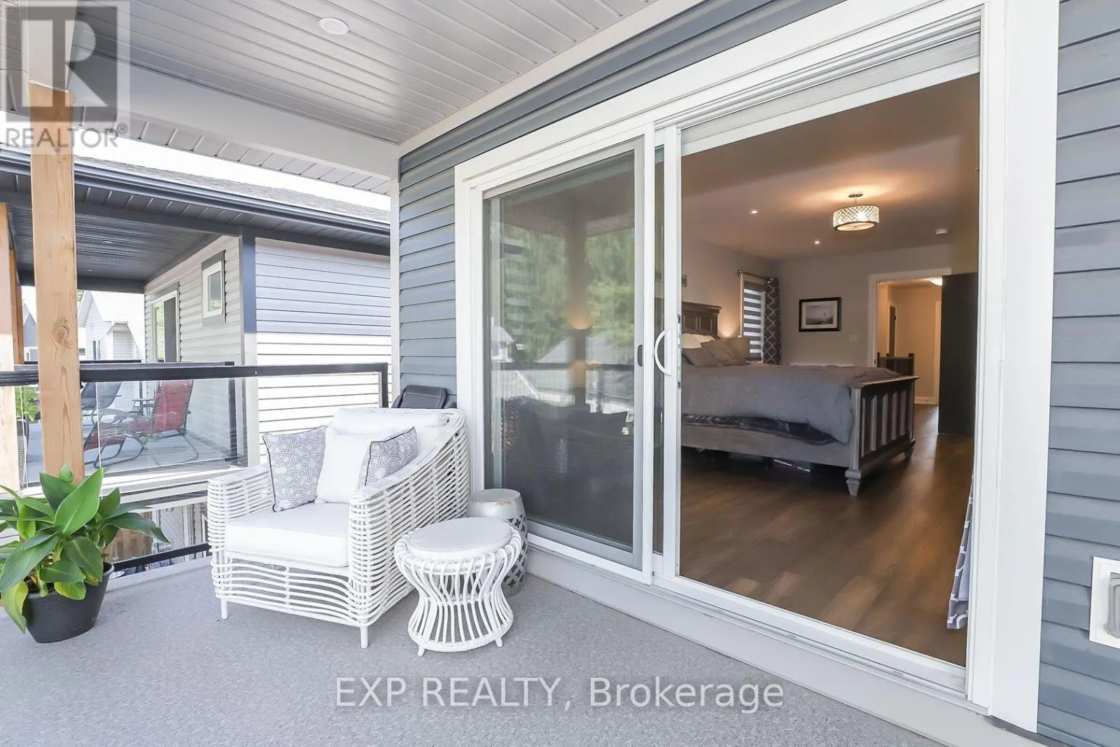 77A BROADWAY AVENUE