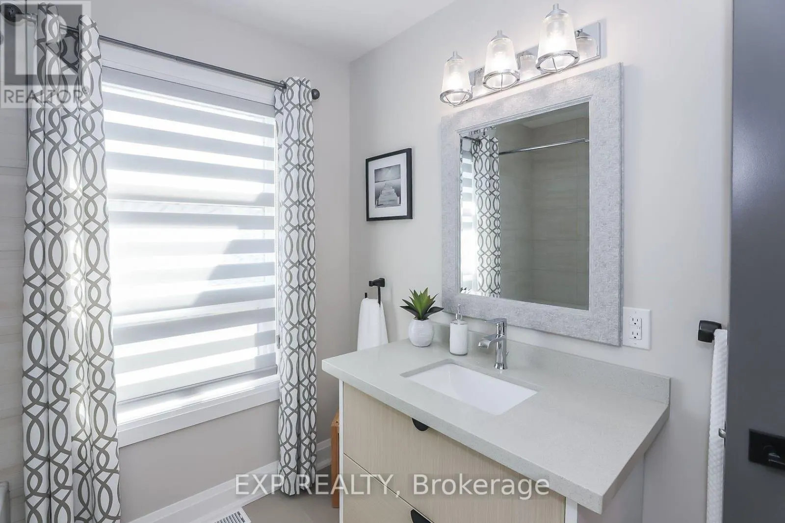 77A BROADWAY AVENUE