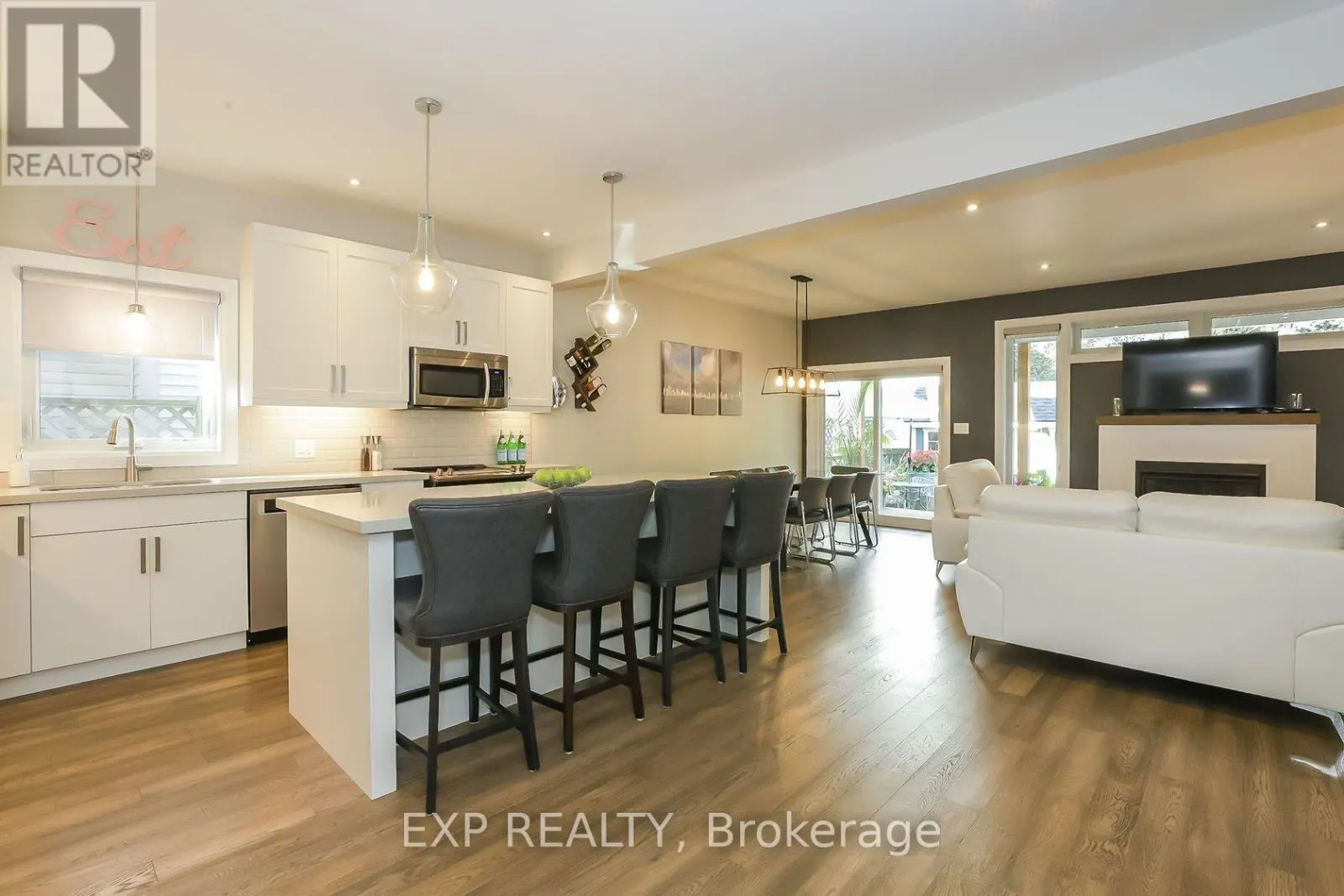 77A BROADWAY AVENUE
