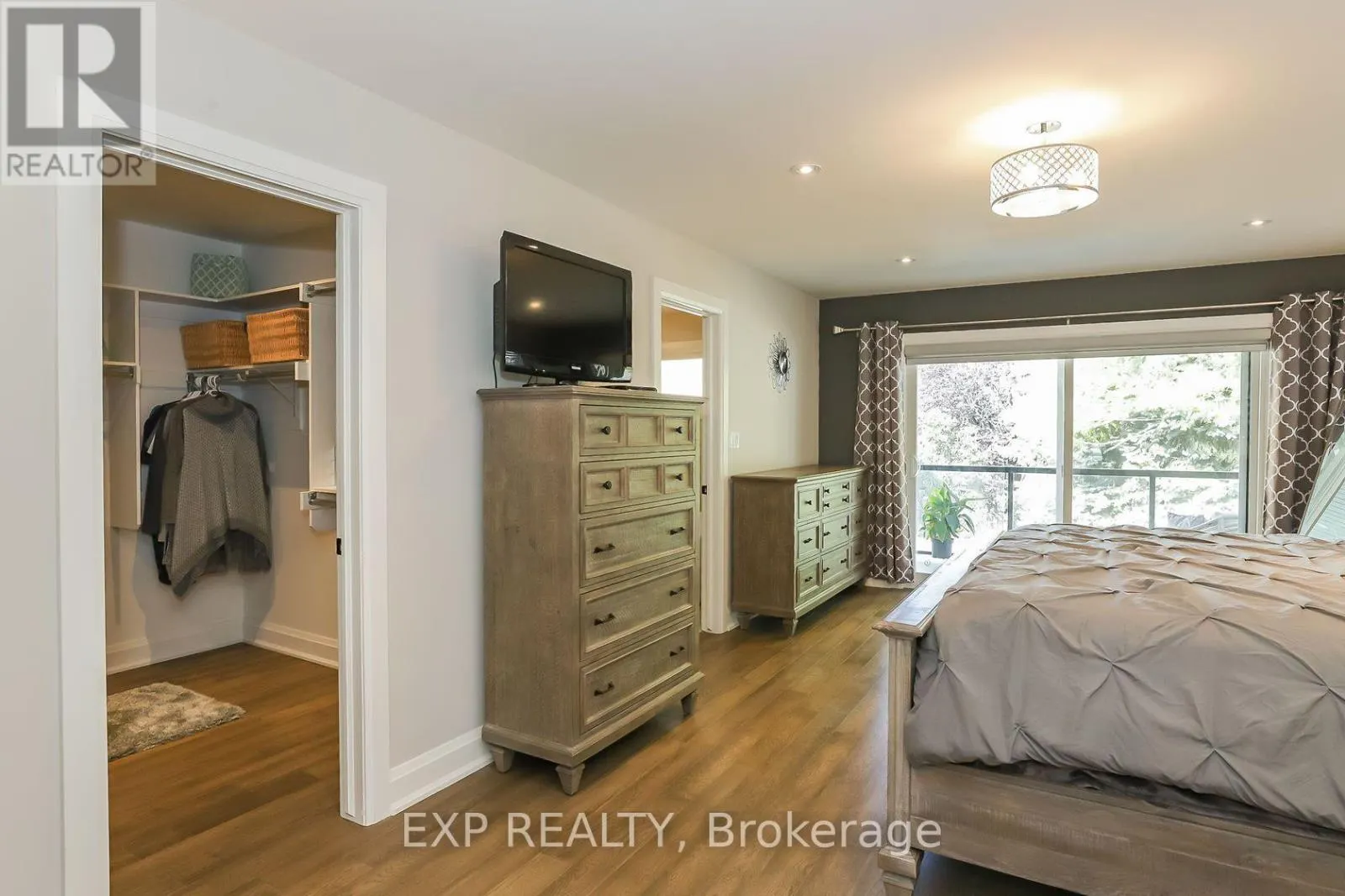 77A BROADWAY AVENUE