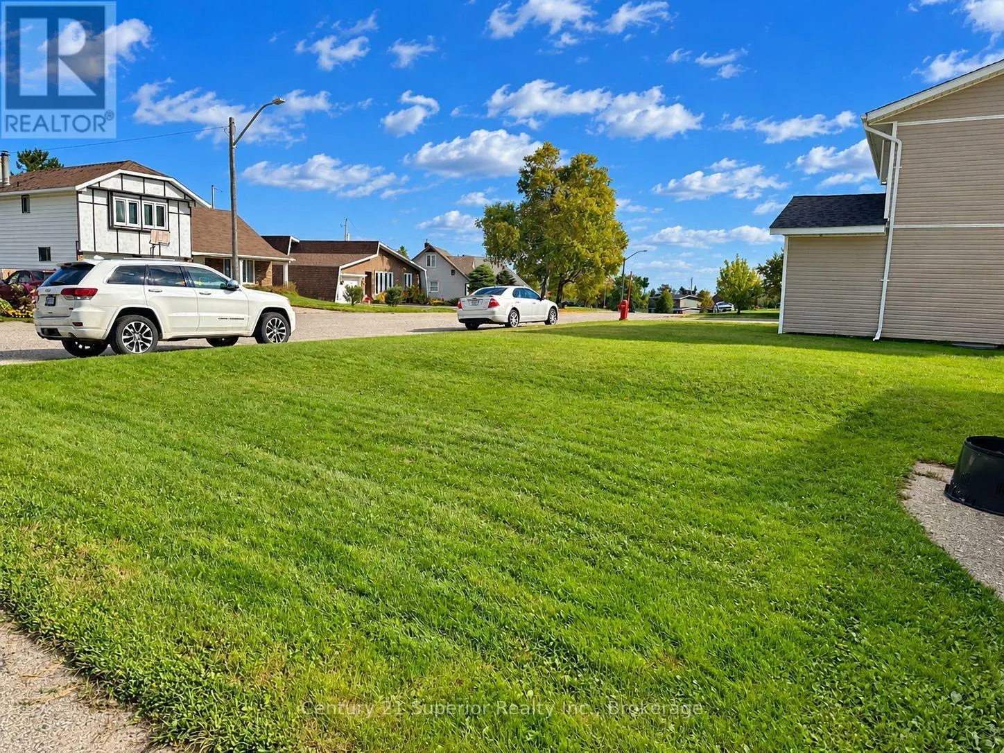 20 BIRCH CRESCENT
