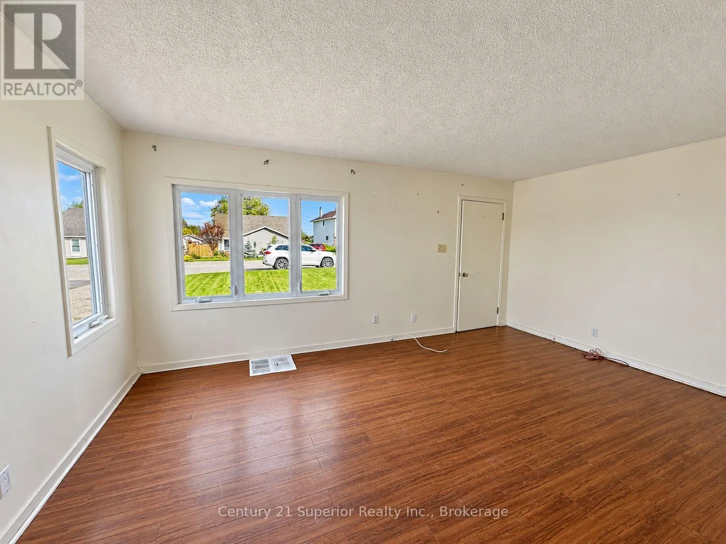 20 BIRCH CRESCENT