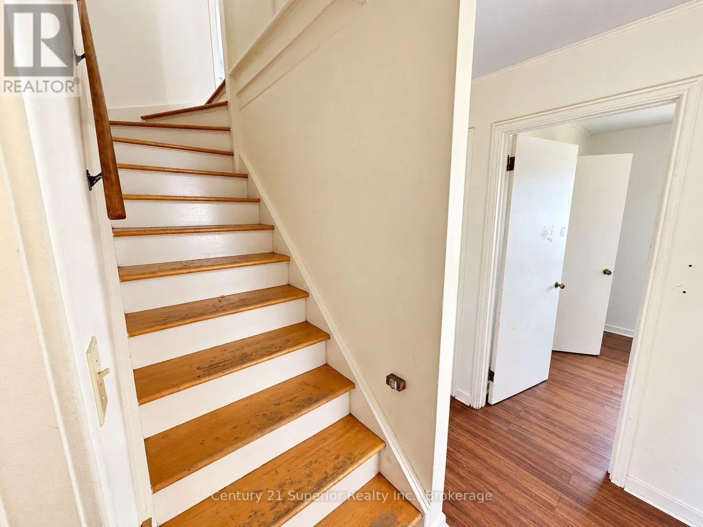 20 BIRCH CRESCENT