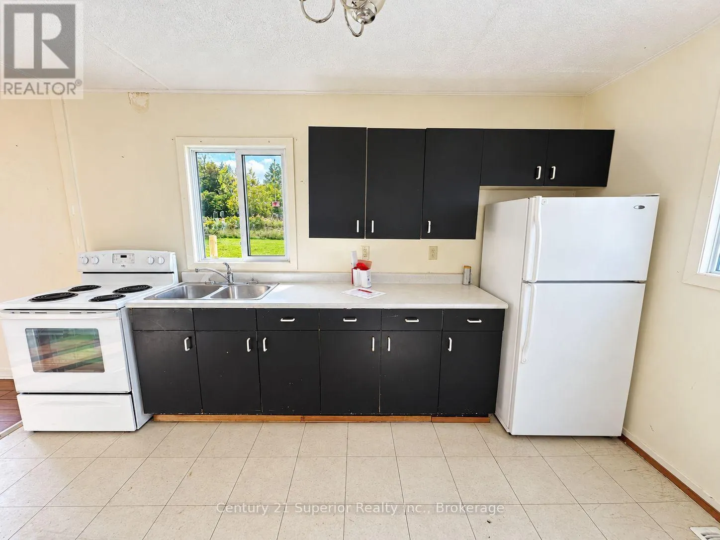 20 BIRCH CRESCENT