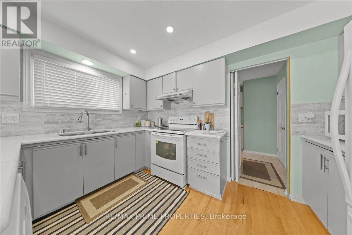 6038 VINEYARD DRIVE