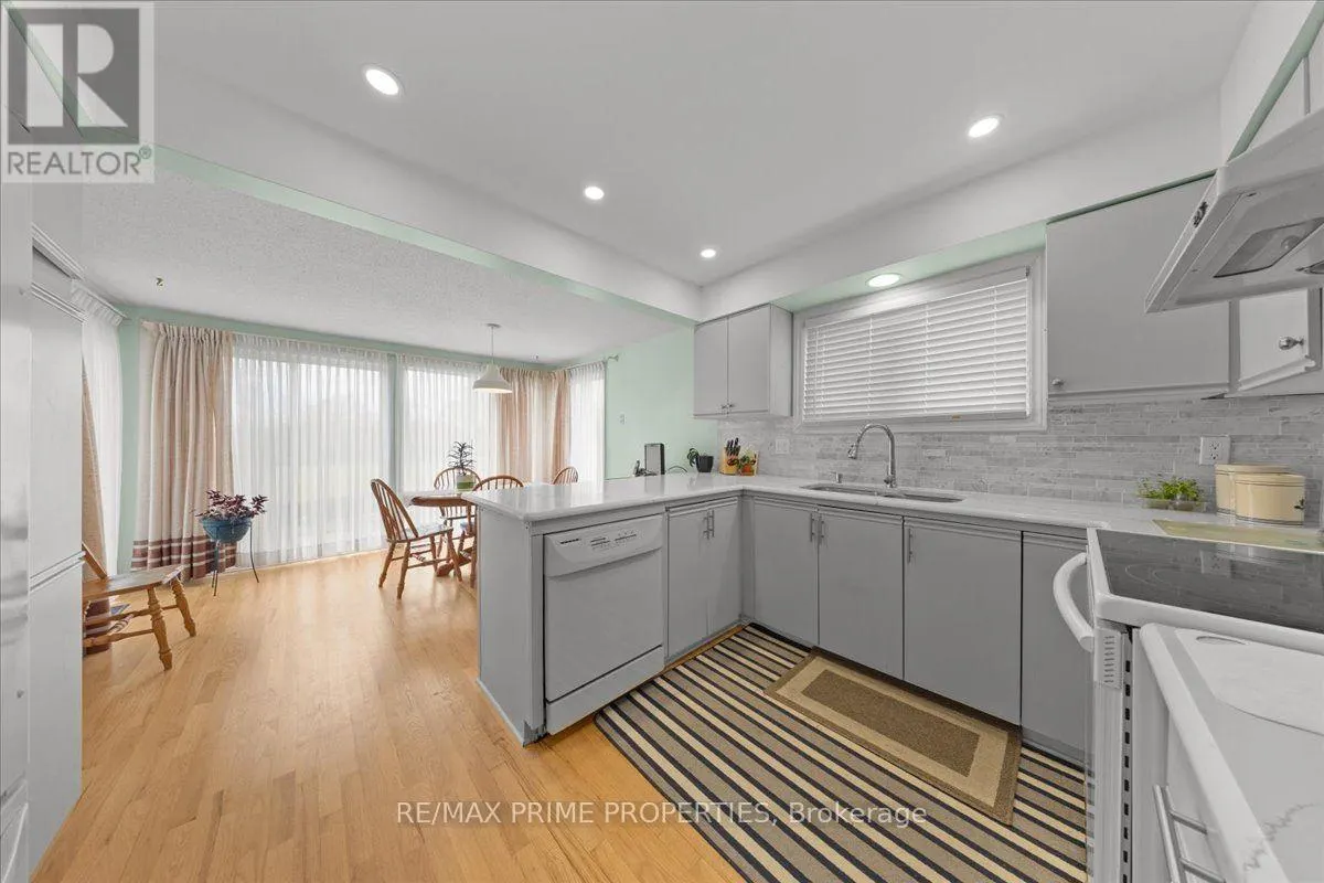 6038 VINEYARD DRIVE