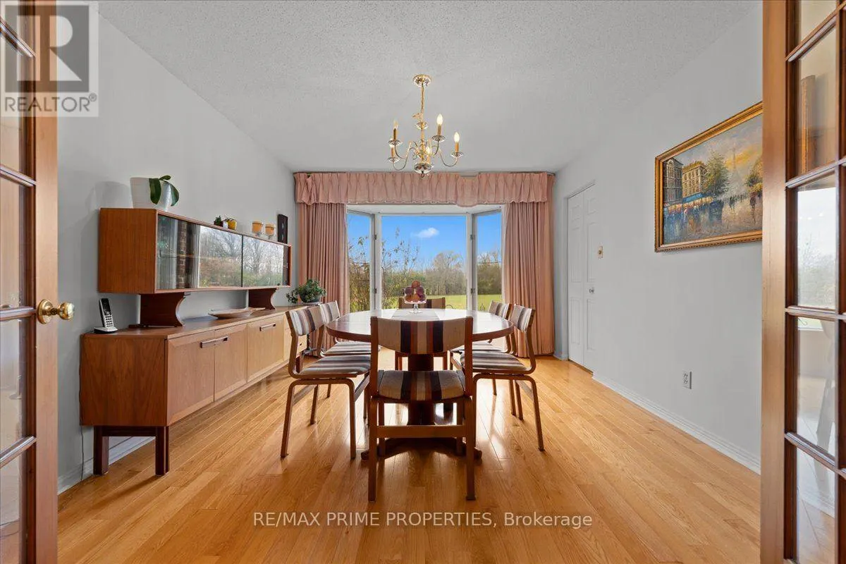 6038 VINEYARD DRIVE