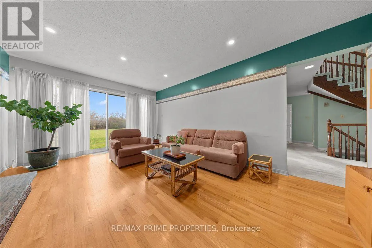 6038 VINEYARD DRIVE