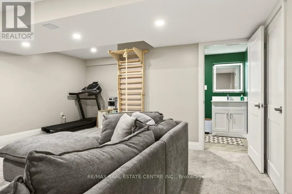 74 BOBOLINK ROAD