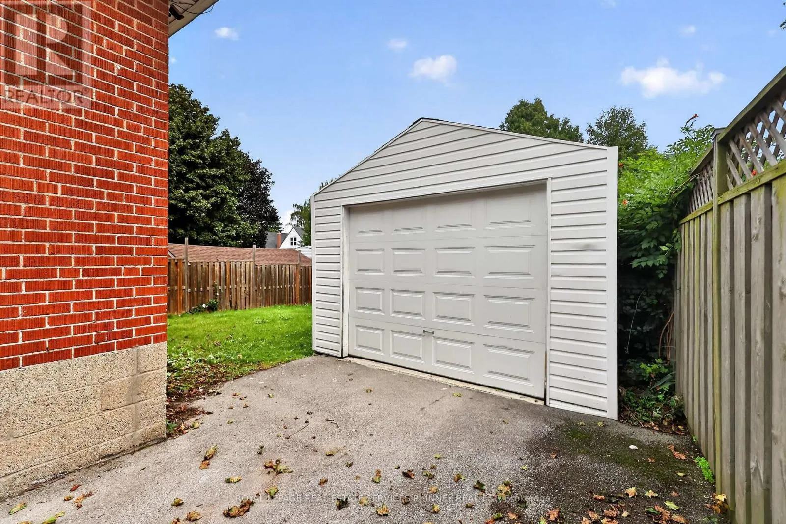 245 GLENHOLME AVENUE