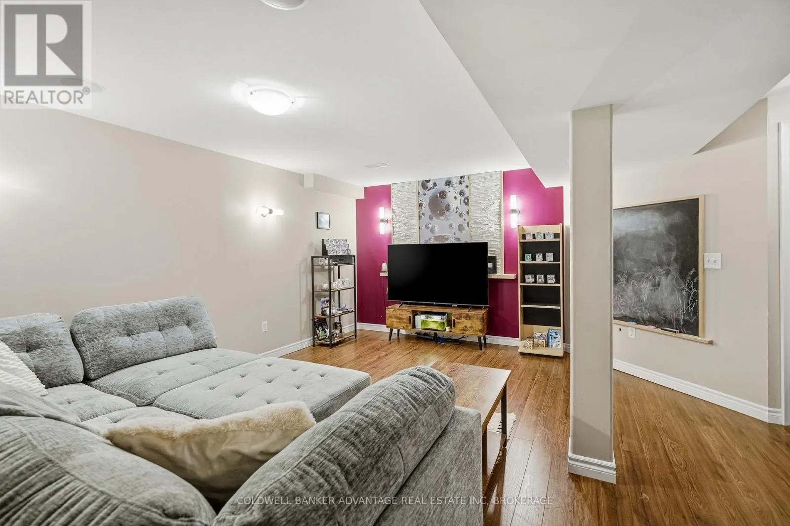 70 JEFFERSON COURT W
