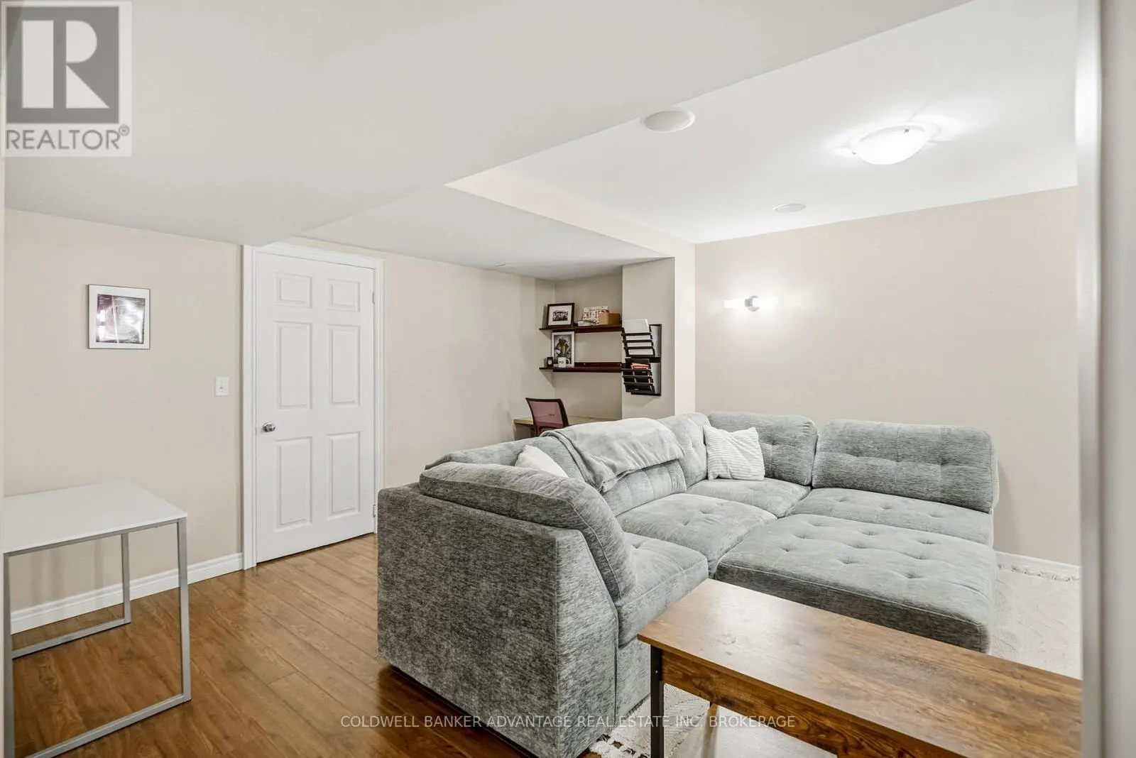 70 JEFFERSON COURT W