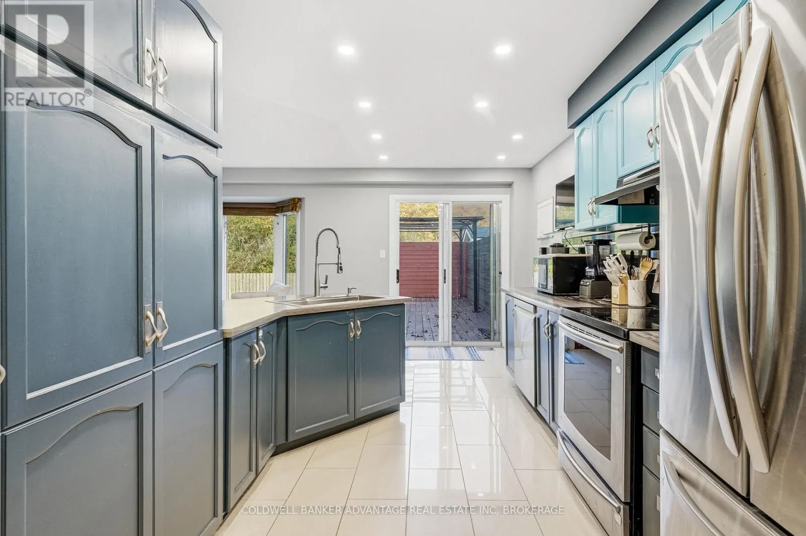 70 JEFFERSON COURT W